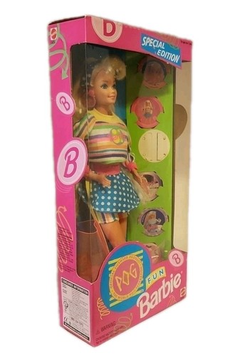 MUÑECA BARBIE DIVERTIDA FEDERACIÓN BARBIE WORLD POG PRODUCTO CON LICENCIA OFICIAL #13239 - Imagen 3 de 4