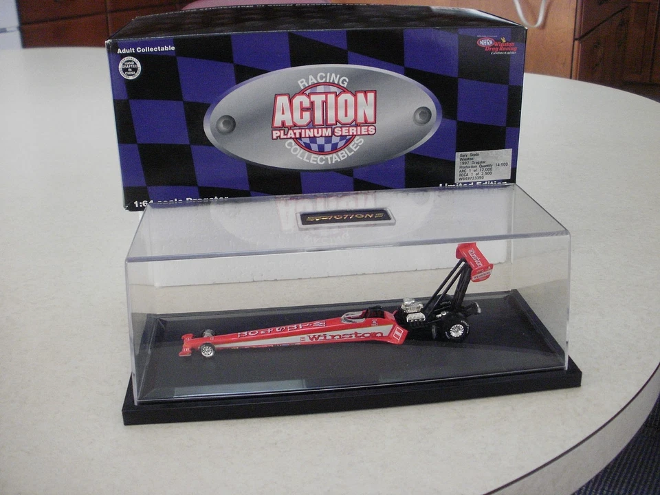 NHRA  1/64 GARY SCELZI 1997 WINSTON TOP FUEL WITH CASE - Image 3 of 4