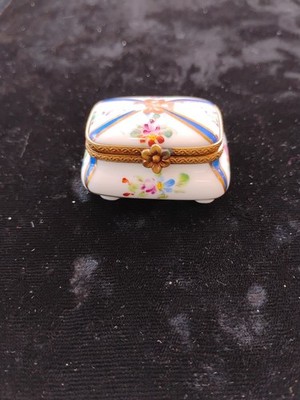 VTG DubarryLIMOGES FRANCE Floral Hinged Trinket Box  Hand-painted Peint Main