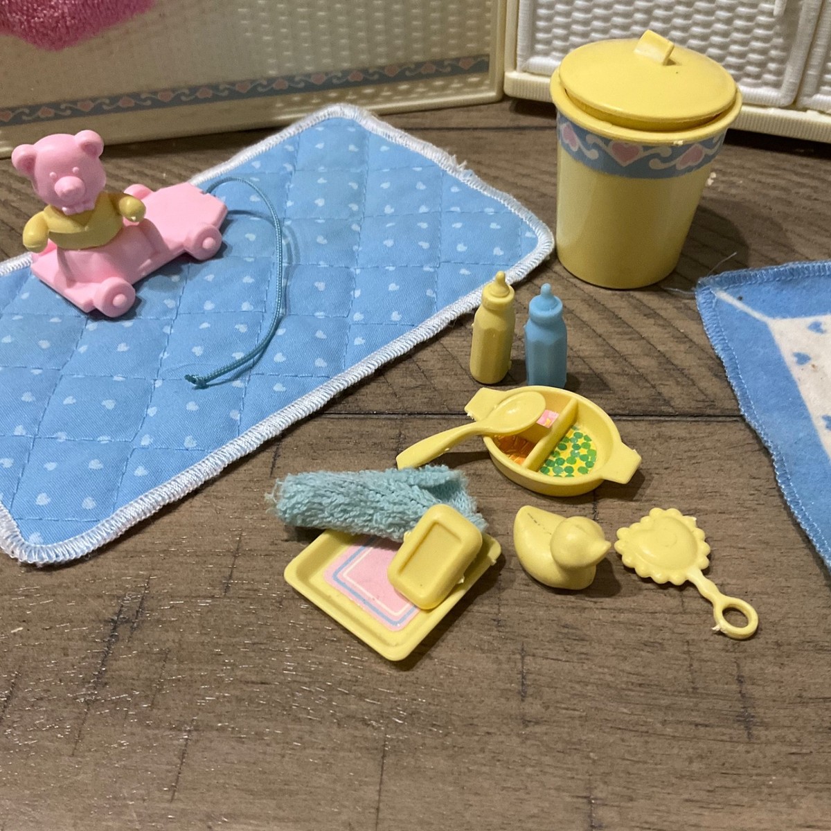 MATTEL POUPÉE BARBIE heart family famille doucoeur disneyland park