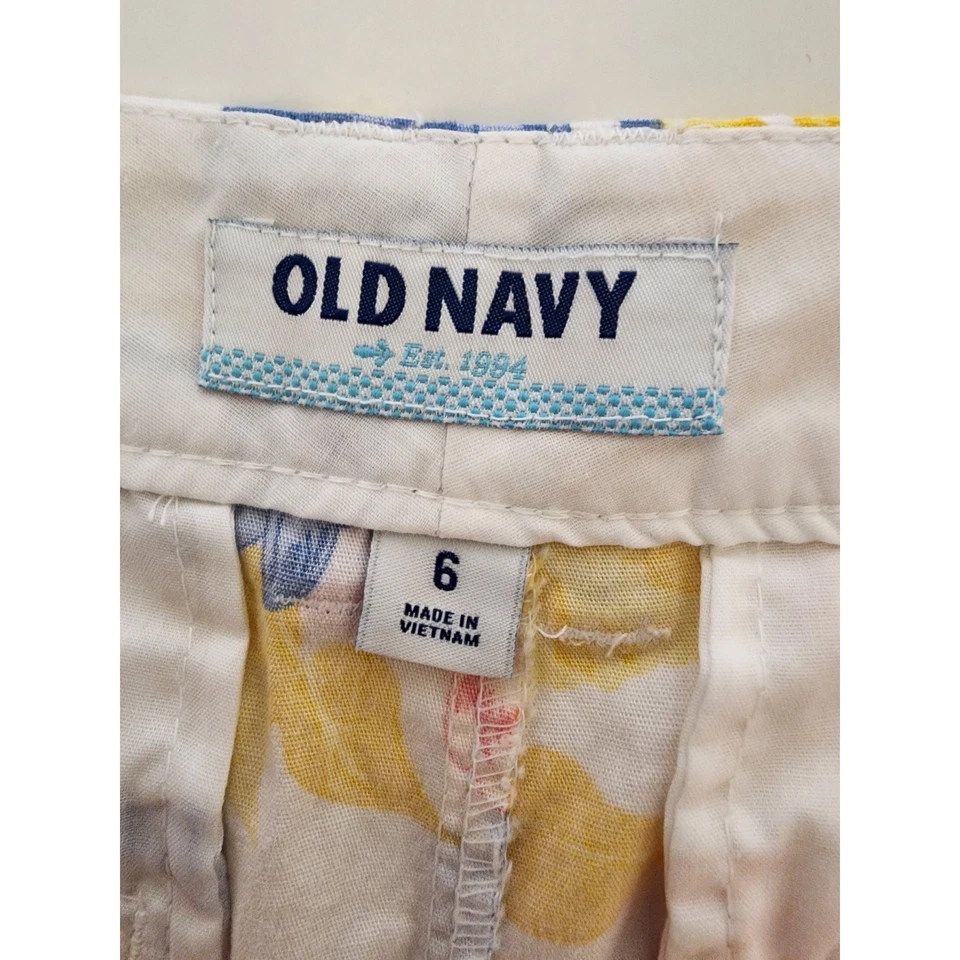 OLD NAVY Red Yellow Blue Floral Tropical Fresh 100% Cotton Shorts SZ 6 - Image 4 of 4