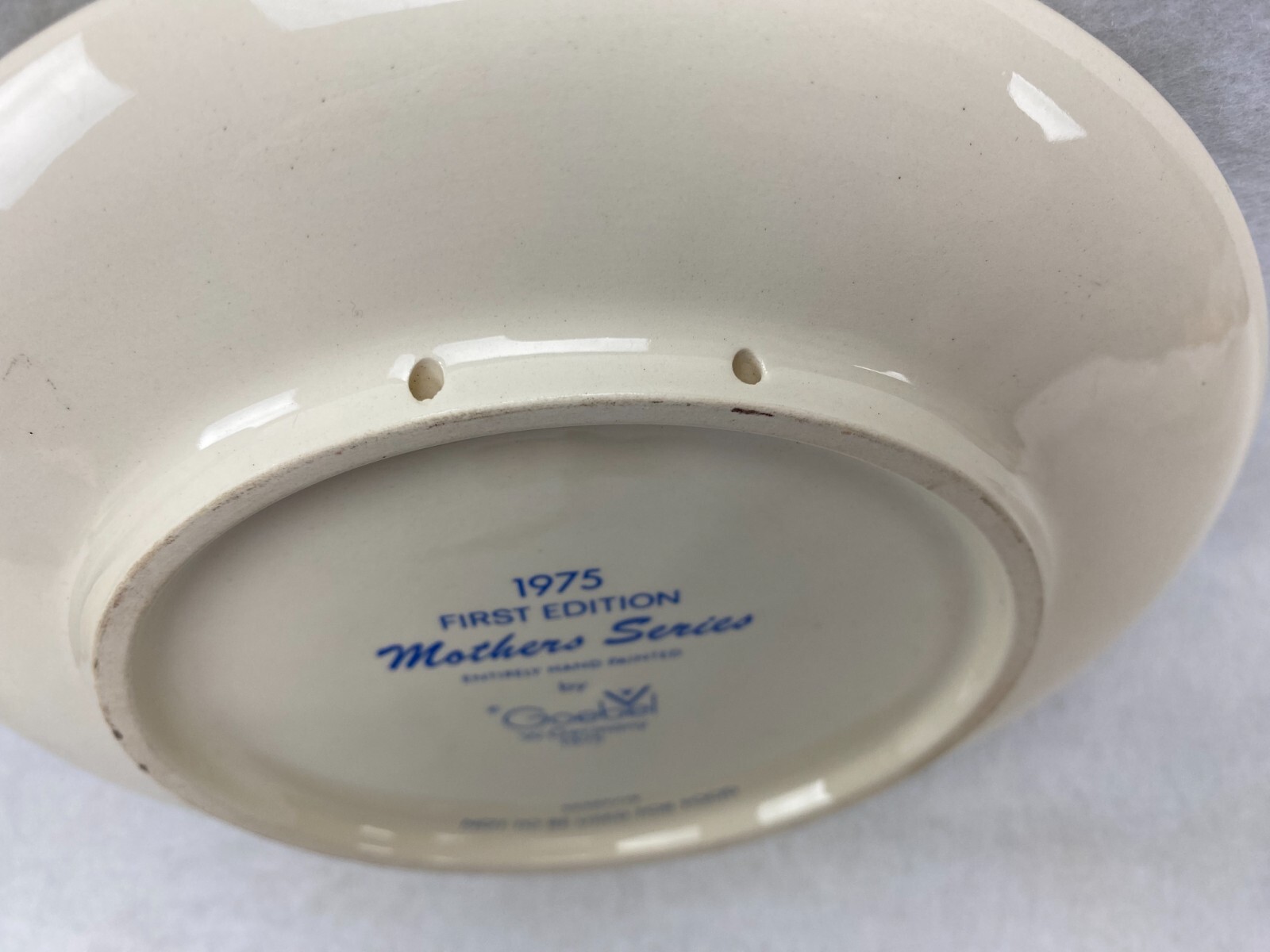 Goebel Collector’s Plate Rabbits Hand Painted Mothers Series 1975 First Edition