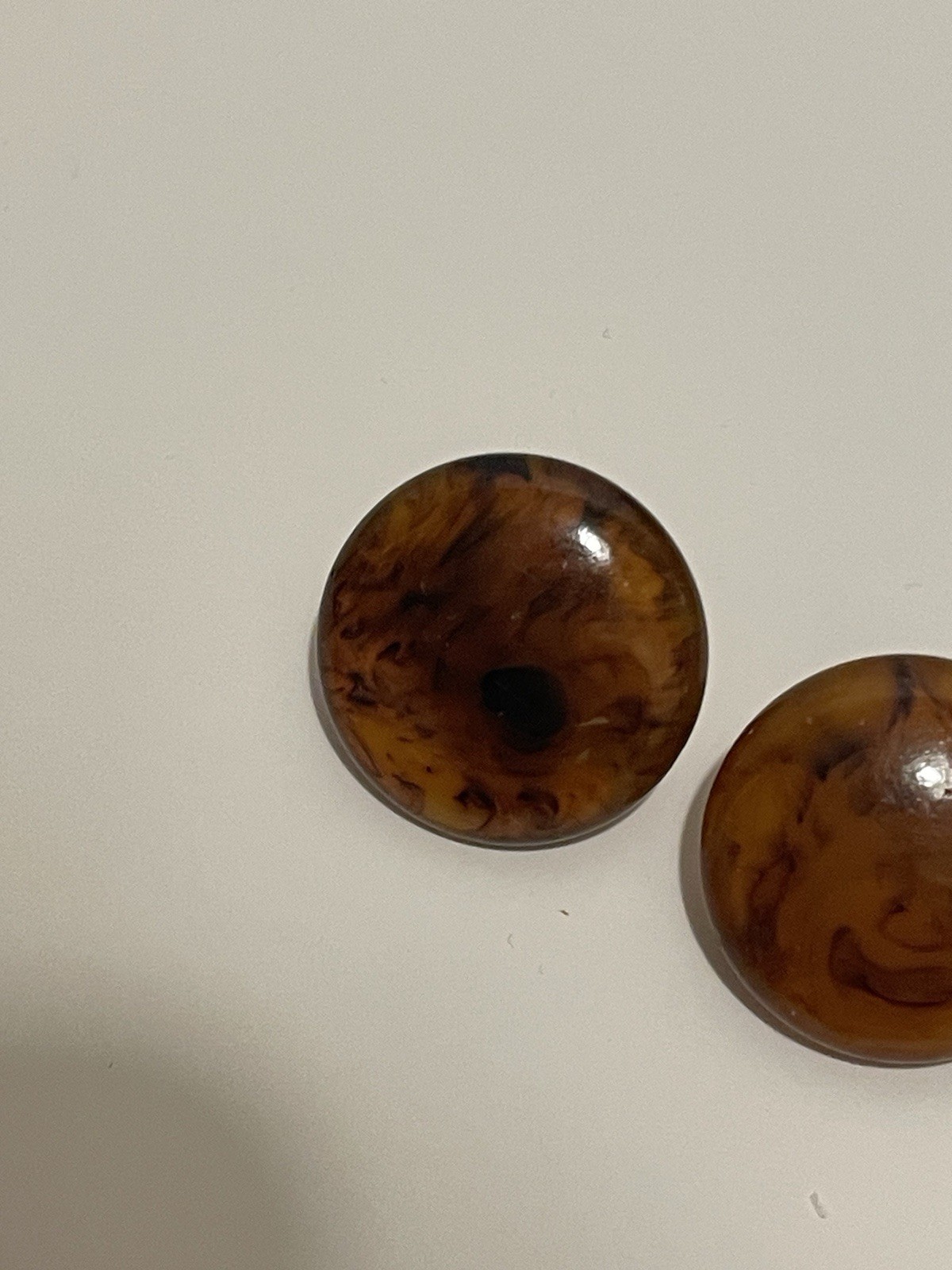vintage tortoiseshell effect large plastic dome c… - image 4