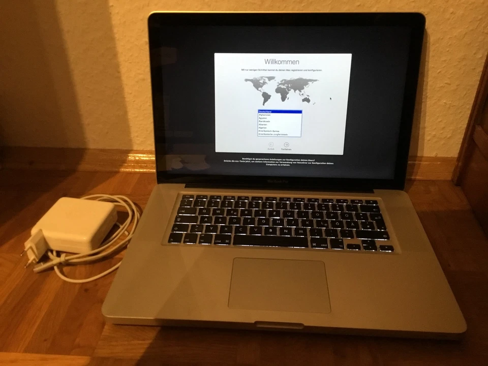 Apple MacBook Pro 15" 2010 · i5 · 8GB · 250GB, Foto 1 von 5
