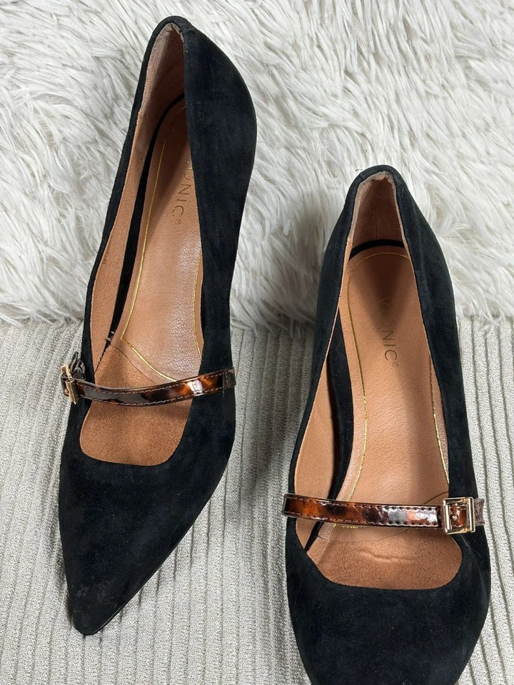 Vionic Minnie Tortuga Gatito Tacón Talla 8.5 Negro Gamuza Correa para Zapatos Informal Oficina Foto 2 de 4