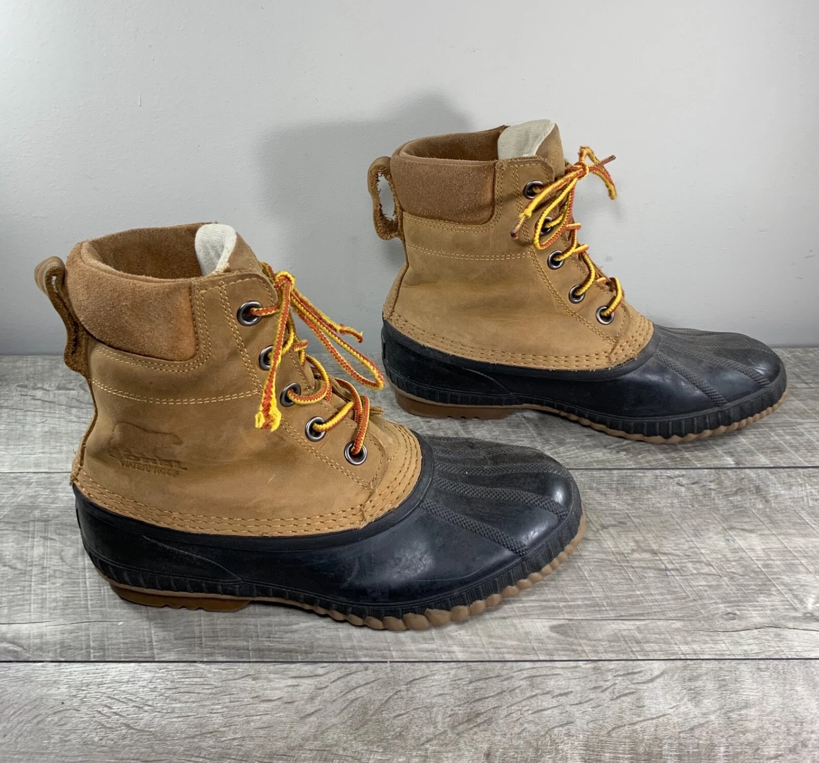Sorel NM2575 Cheyanne II Lace Up Duck Rain Winter Leather Mens Boots Size 8