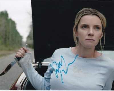 BETTY GILPIN signed Autogramm 20x25cm THE HUNT in Person autograph COA