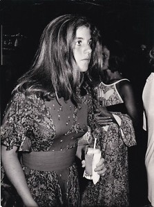 CAROLINE Kennedy STUNNING SEXY BUSTY GOWN PORTRAIT KEYSTONE 1977 ORIG