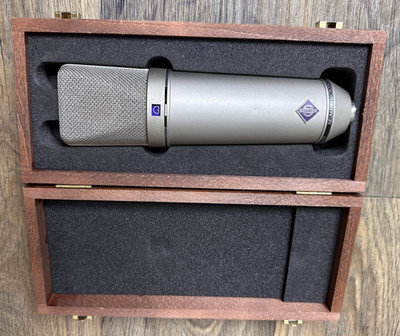 Neumann U 87 Ai Large-diaphragm Condenser Microphone