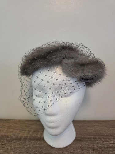 Roos Atkins California Vintage Woman Fur Lace Hat