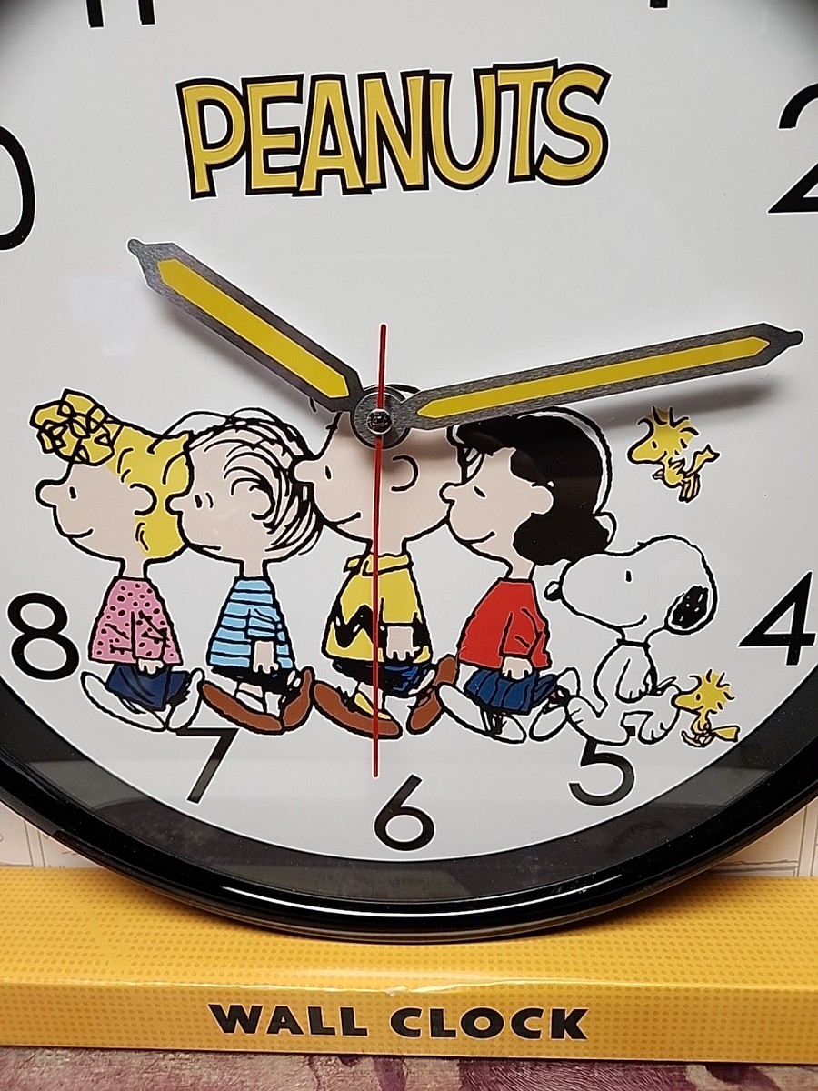 Peanuts Snoopy and the Gang 14 In. Wall Clock | eBay