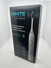 Brosse à dents sonique infusée au charbon pour un blanchiment supérieur