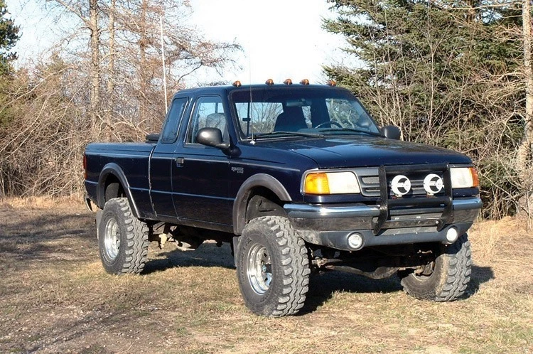 Kit de elevação de suspensão Rough Country 4" com amortecedores N3 para Ford Ranger 83-97 4wd - Imagem 2 de 3