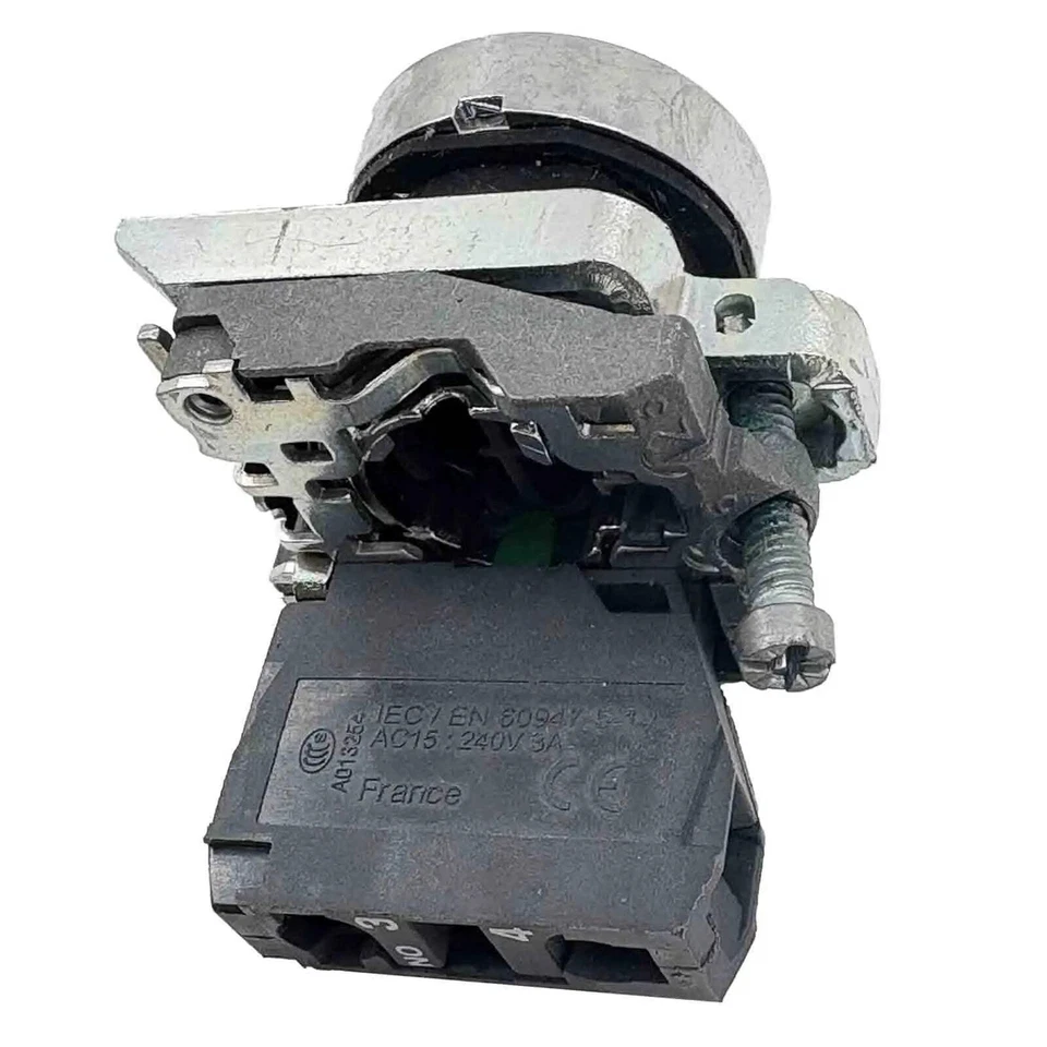 Schneider Electric / Telemecanique Push Button Harmony 22mm Green XB4-BA31 - image 3 of 4