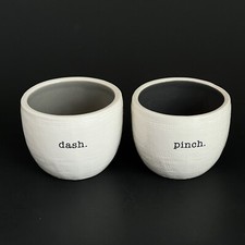 Ray Dunn pinch And Dash Cups Set Of 2 Spices Salt And Pepper Chef Cooking