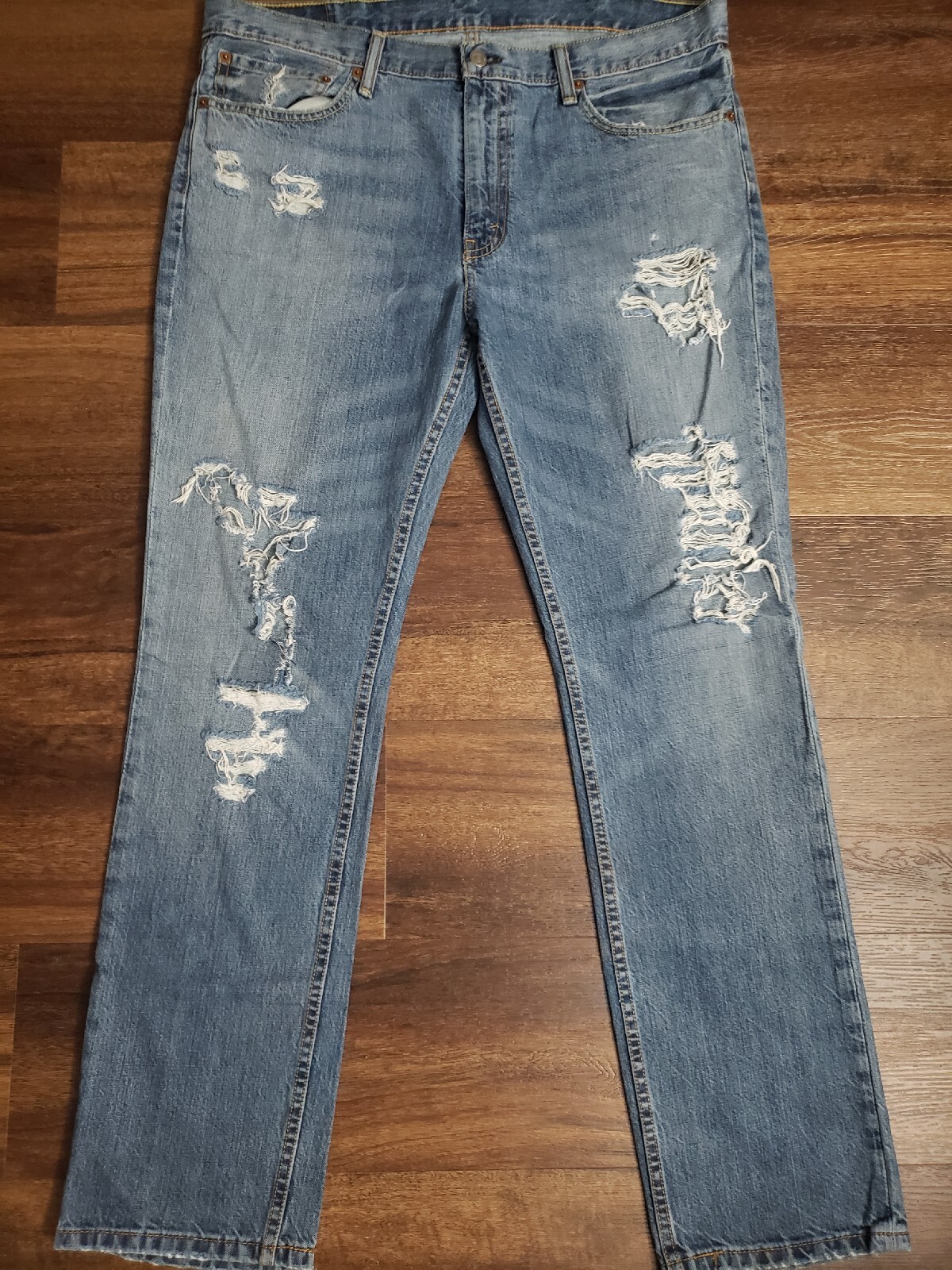511 Levi's Distressed Tapered Slim Fit Jeans Gem