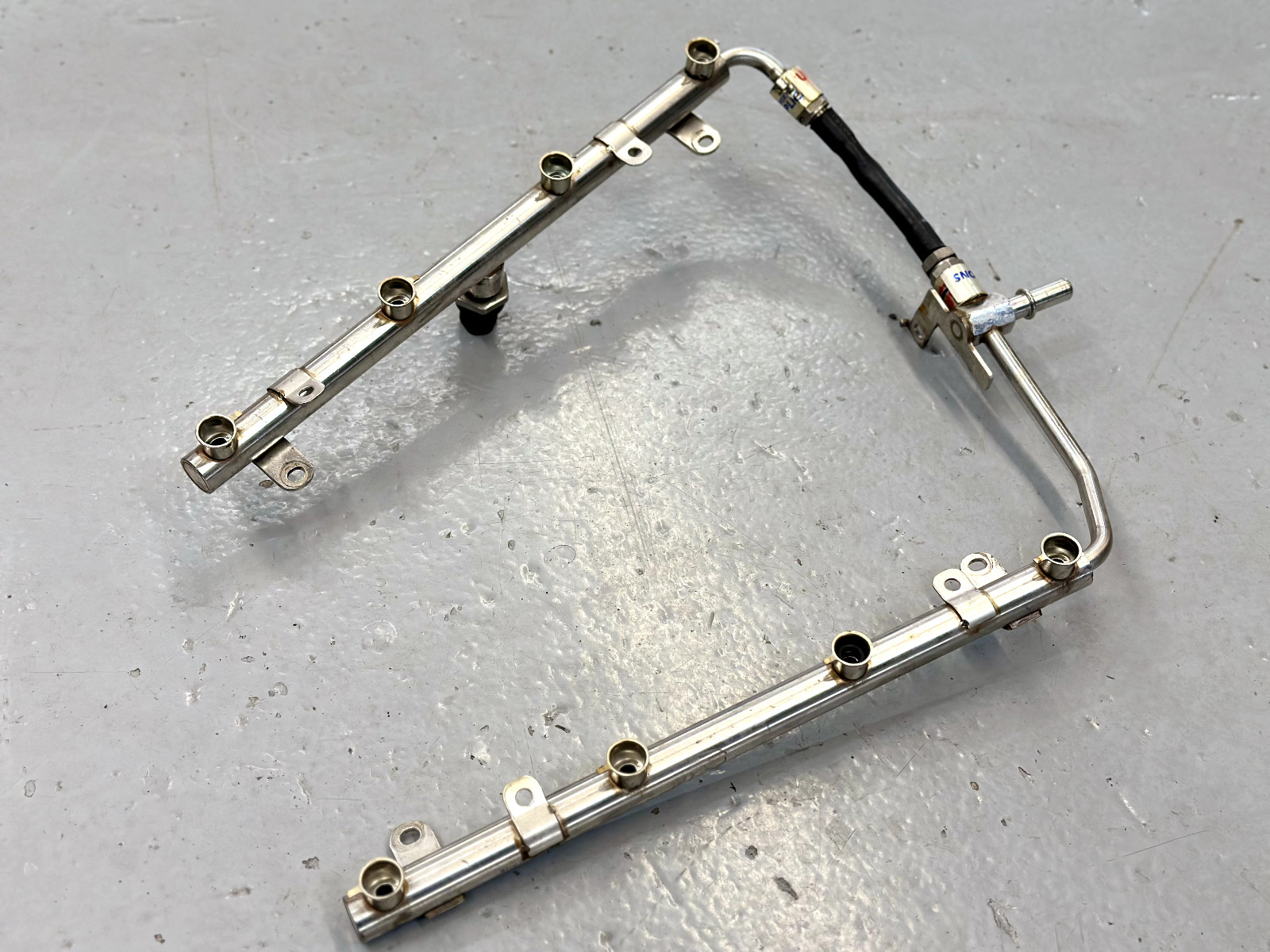 Mclaren 570 600 Fuel Rails Both Sides no Injectors OEM used