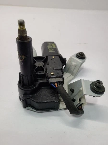 04 - 09 NISSAN QUEST Rear Wiper Motor OEM - Image 4 of 4