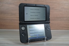 Nintendo 3DS XL Black/Black - Dead pixels top screen, otherwise working