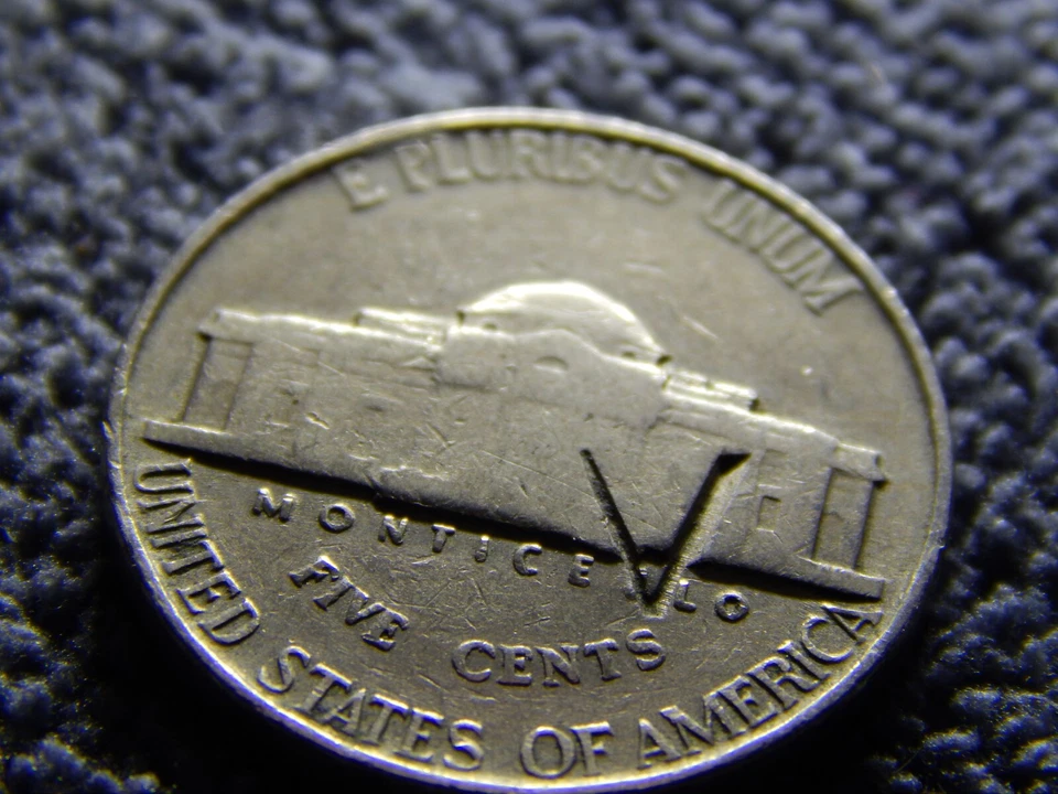 1939 Five Cents Mint Errors Counterstamp Double V strike Both Sides No Mint Mark - Image 2 of 4