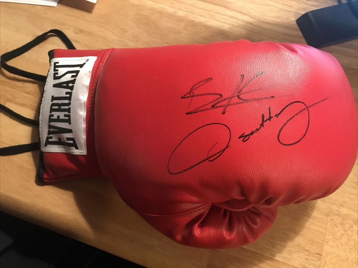 BOXING LEGENDS BERNARD HOPKINS OSCAR DE LA HOYA SIGNED GLOVE HOF