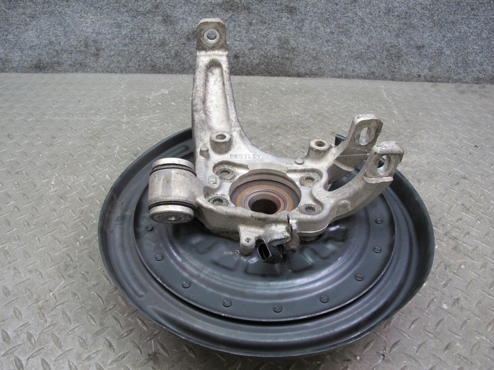 03-10 BENTLEY CONTINENTAL REAR LEFT SPINDLE KNUCKLE WHEEL HUB BEARING 37k MILES