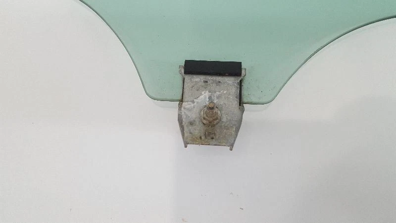 Vidrio de puerta delantera del lado del conductor OEM 2003 2004 2005 2006 2007 Cadillac Cts Foto 2 de 4