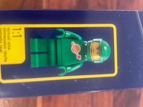Lego Exo Suit 21109 Ideas 100% Complete Set Green Classic Space man Minifigures