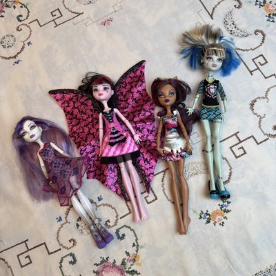 Monster High Doll Lot Of 4 Spectra Vondergeist Draculaura Clawdeen Frankie Stein
