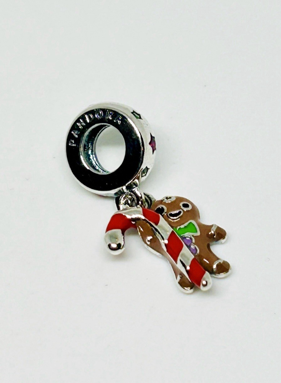 New Pandora Gingerbread Man Christmas Dangle Charm 799637C01