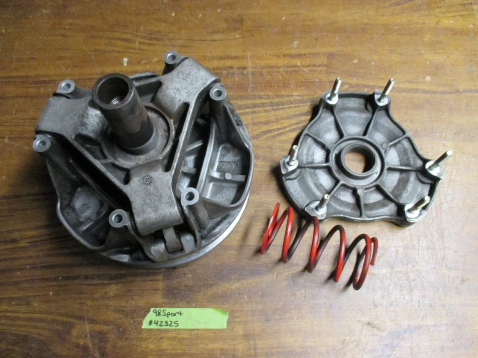 98 Polaris Indy Sport 440 F/C moto de nieve motor primario embrague de accionamiento Foto 2 de 4