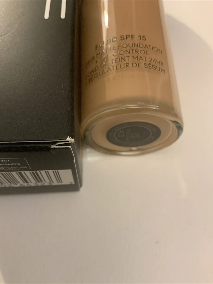 Mac Studio Fix Fluid Foundation Shade C5 30ml SPF 15 New & Boxed - Image 4 of 4