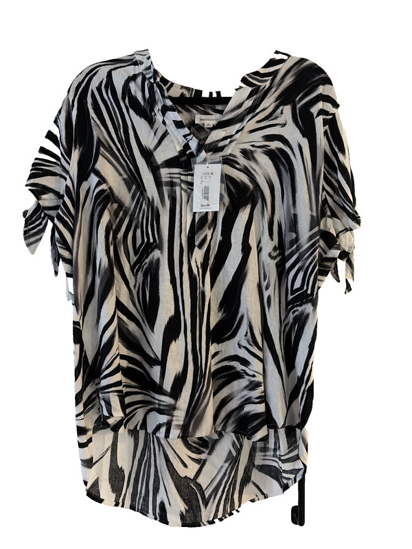 XL WESTBOUND Minimalist V Neck -  Hi Low Top LINEN BLEND