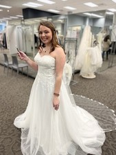 wedding dress size 8 10 white. Veil Is Also Included.