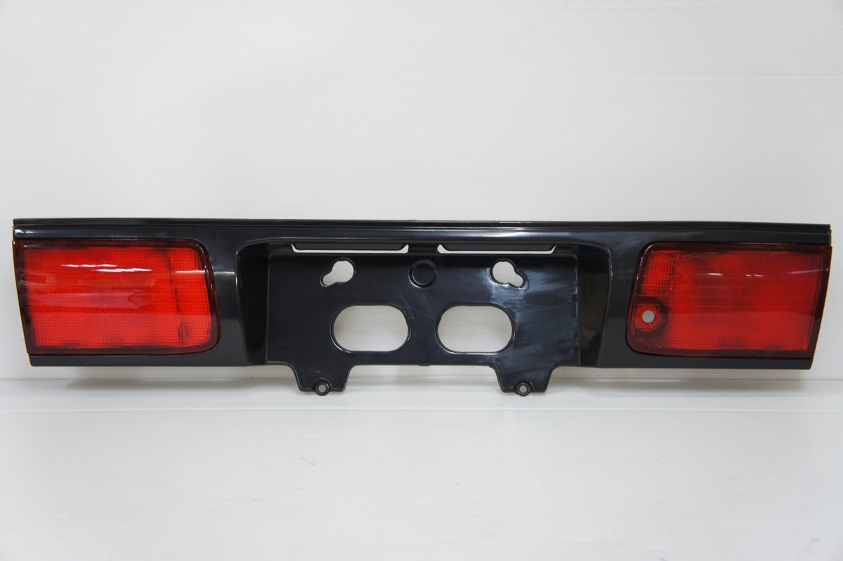 NEW unpainted Rear Trunk Garnish Plate FIT 1991-1995 Nissan