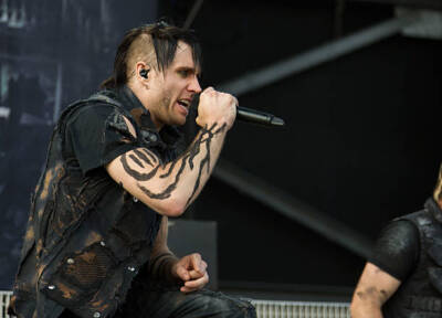 Matt Walst of Three Days Grace at 2013 Rock On The Range at Columb- Old Photo 4