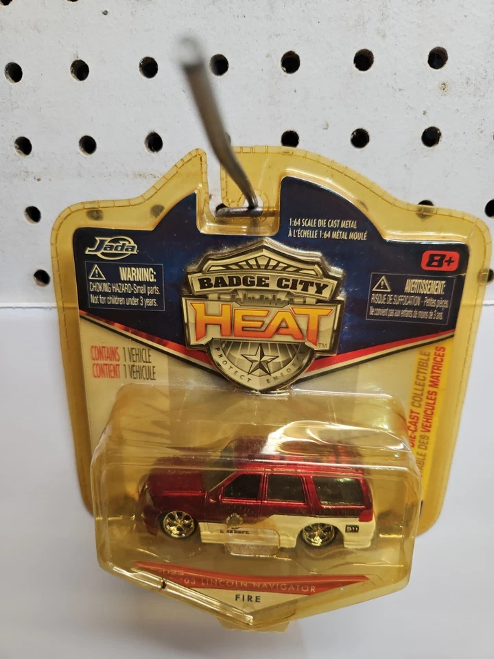 '03 Lincoln Navigator пожарный значок город тепла Jada игрушки Dub литой 1/64 редкая винтажный - Изображение 3 из 4