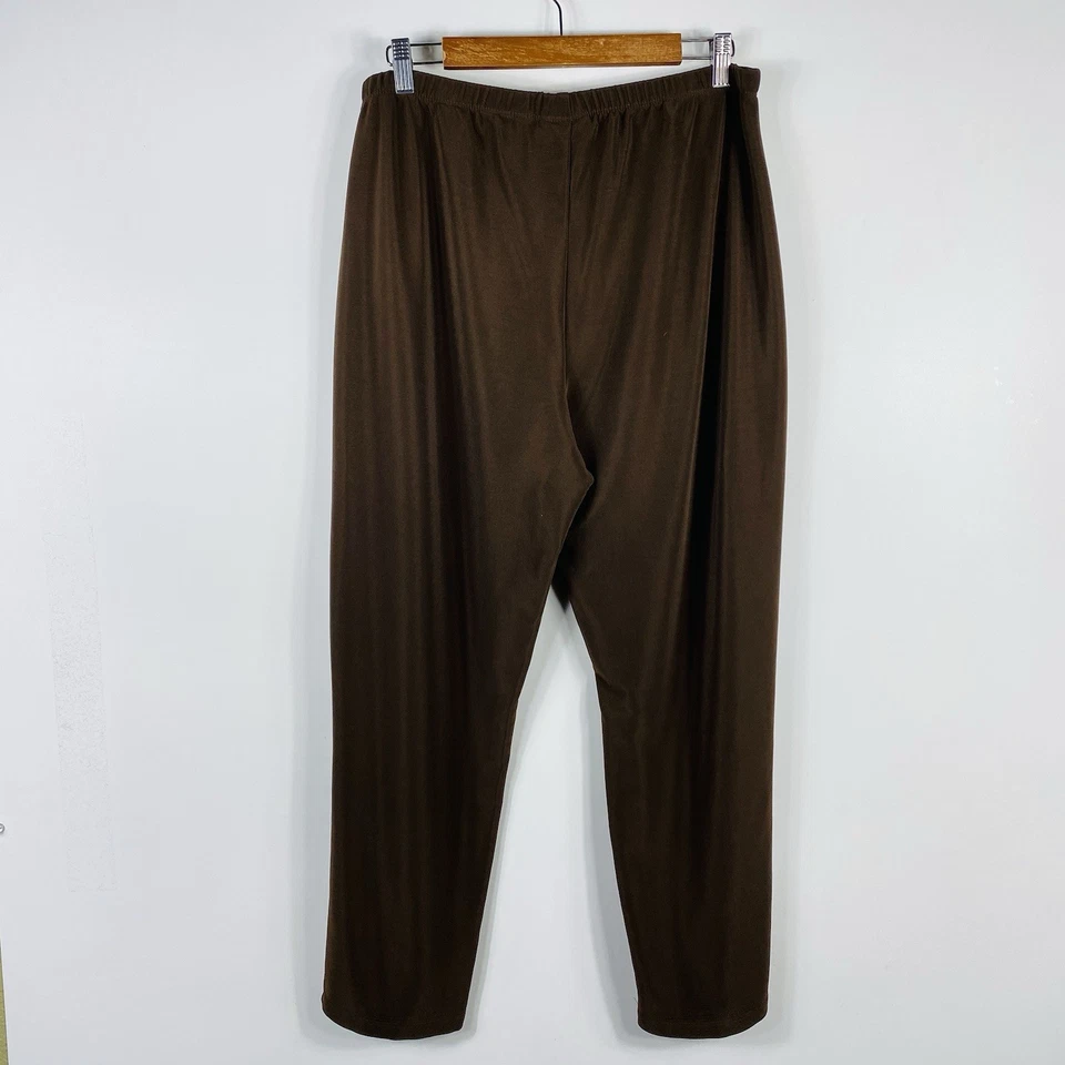 Pantalones ajustados Susan Graver talla 1X Petite Essentials tejido Lustra marrón Foto 3 de 4