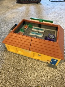 LEGO The Simpsons: Kwik-E-Mart (71016) With Minifigures And Instructions Retired