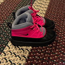 Nike Unisex Kids Pink/Black/Gray Mid Top Lace-Up Athletic Sneakers US 9
