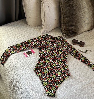 NWT Betsy Johnson Zip Up Long Sleeve Strawberry Print Scuba One
