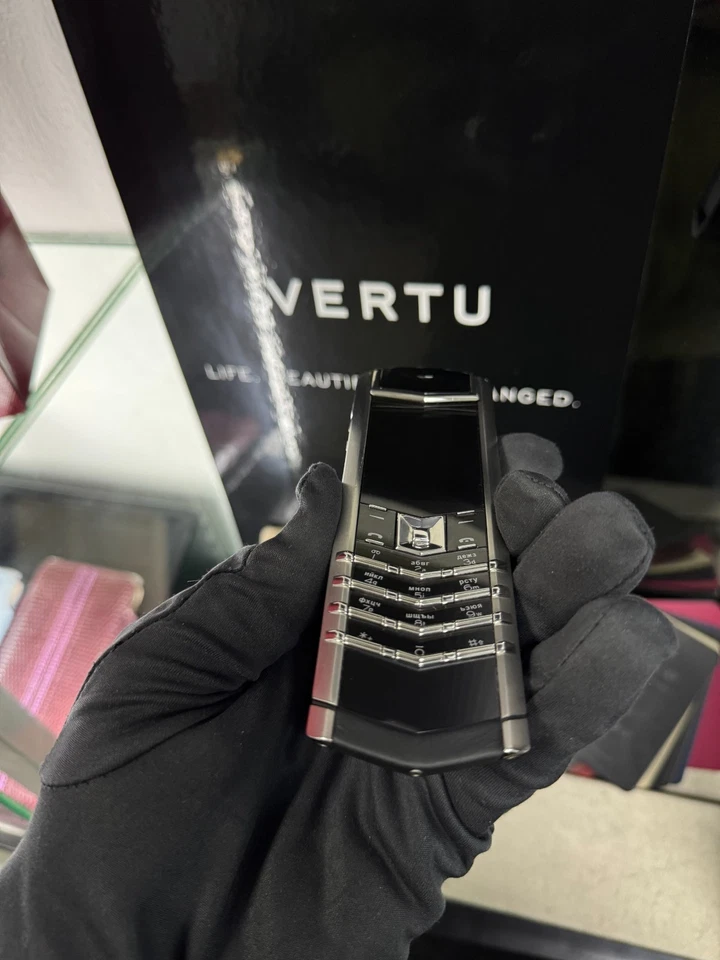 VERTU SIGNATURE S acero inoxidable - 4 GB - (Desbloqueado) - Imagen 2 de 4