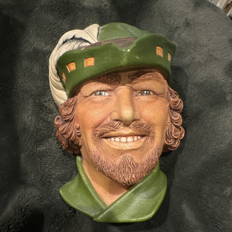Legend Products Robin Hood Resin Wall Plaque Painted Signed H.W. Hunt 1988