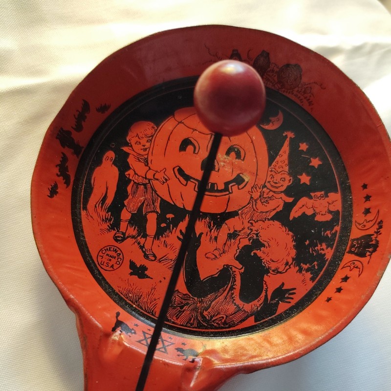 J. CHEIN & CO. ANTIQUE HALLOWEEN TIN PIE PAN CLACKER STAMPED WITH STAR OF DAVID
