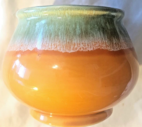 HULL 44 POTTERY BOWL ORANGE AND GREEN DRIP GLAZE