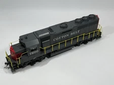 Rapido 40523 HO GP40 SSW Cotton Belt #7600 – ESU Loksound 5 DCC/Sound Equipped