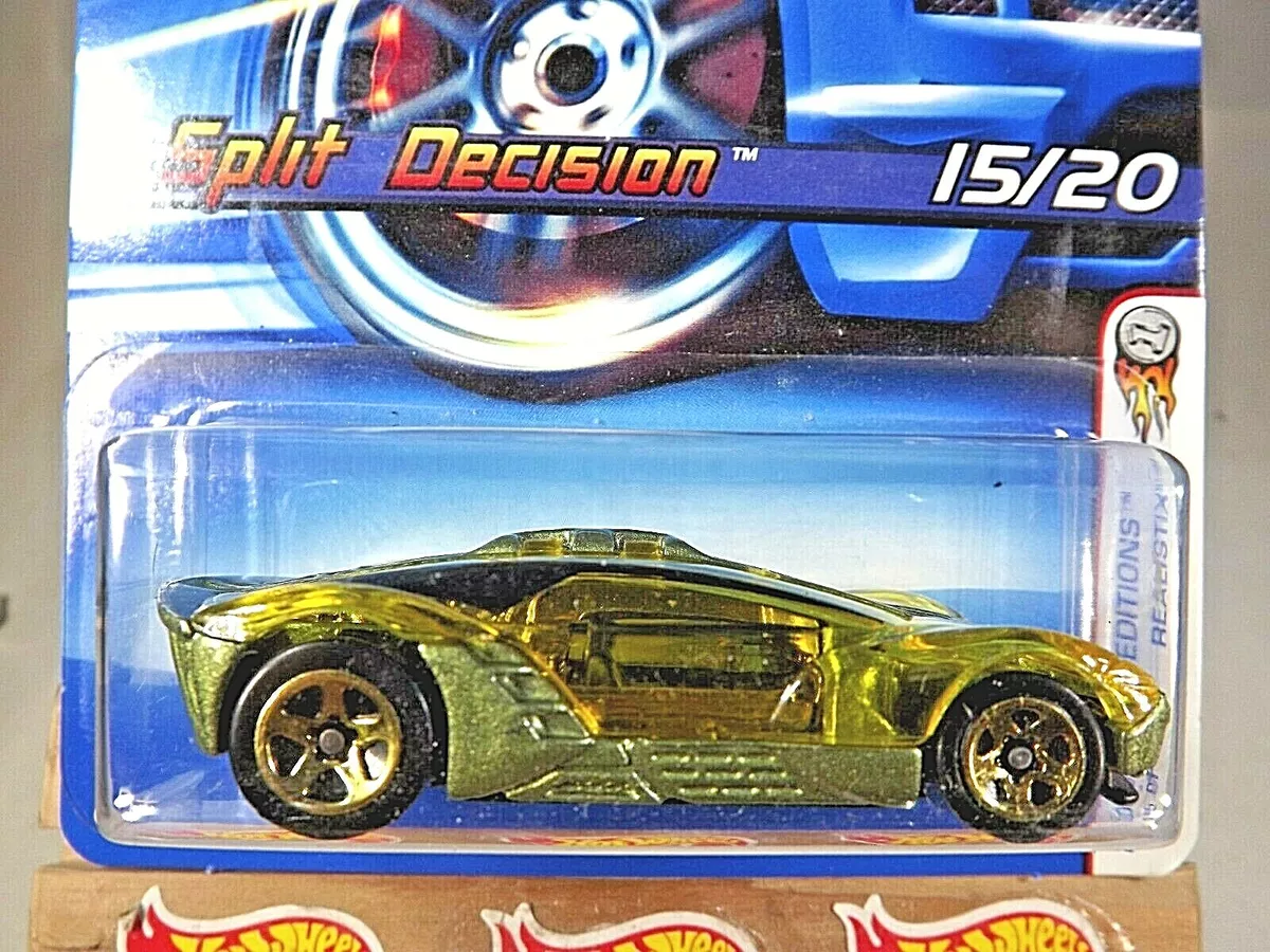 2005 Hot Wheels #15 First Editions-Realistix 15/20 SPLIT DECISION