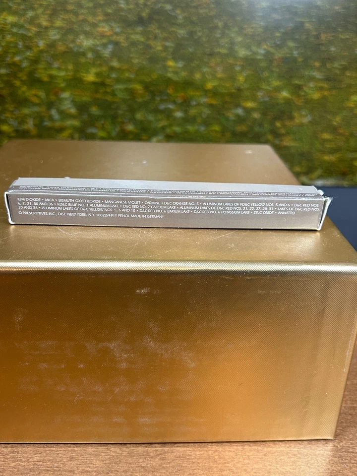 PRESCRIPTIVES LIPCOLORING PENCIL 1.3G SHEER CLEAR 19 (NEW WITH BOX) - Image 3 of 4