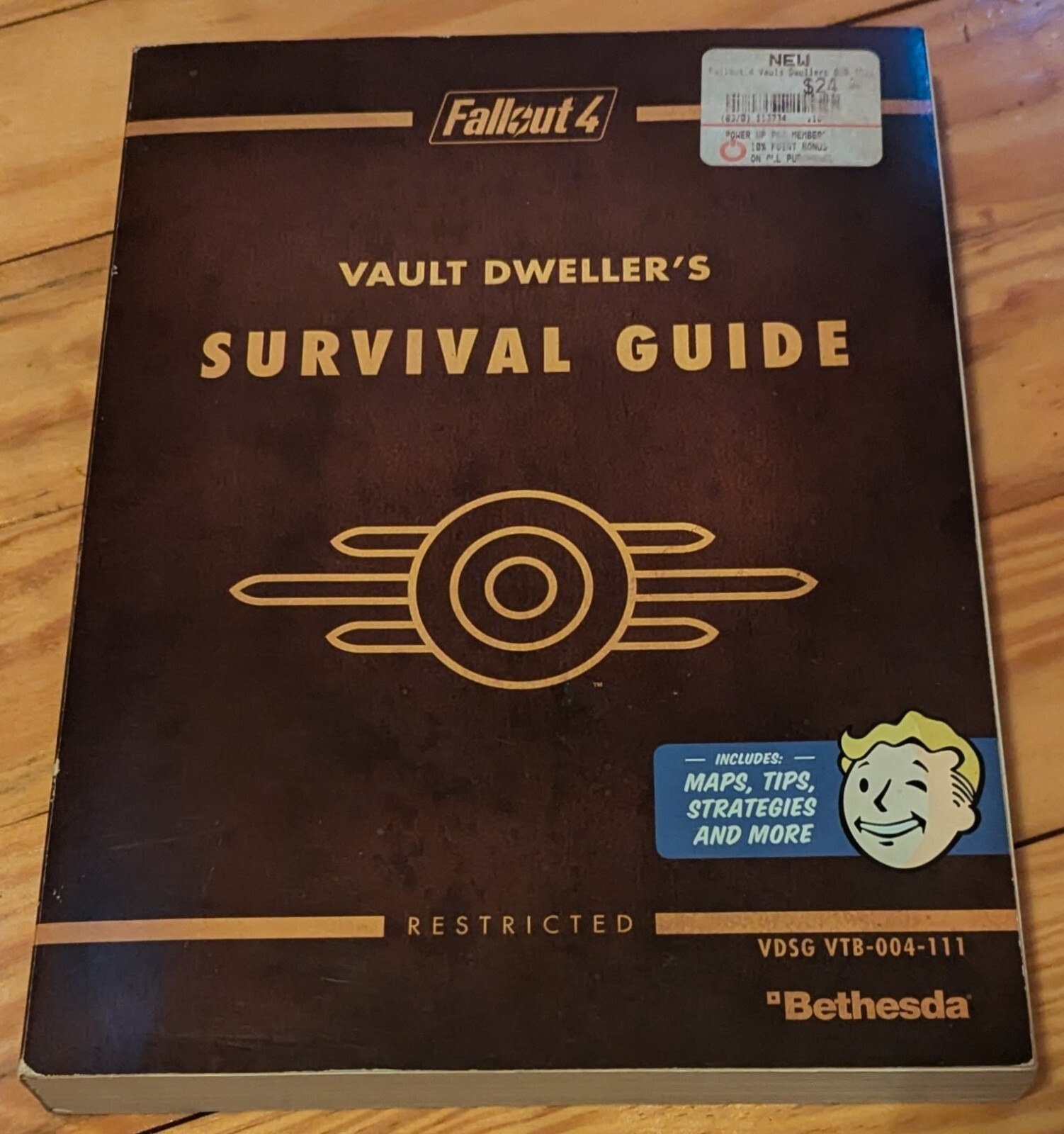 Fallout 4 Vault Dwellers Survival Guide Strategy Guide ONLY, Bethesda ...