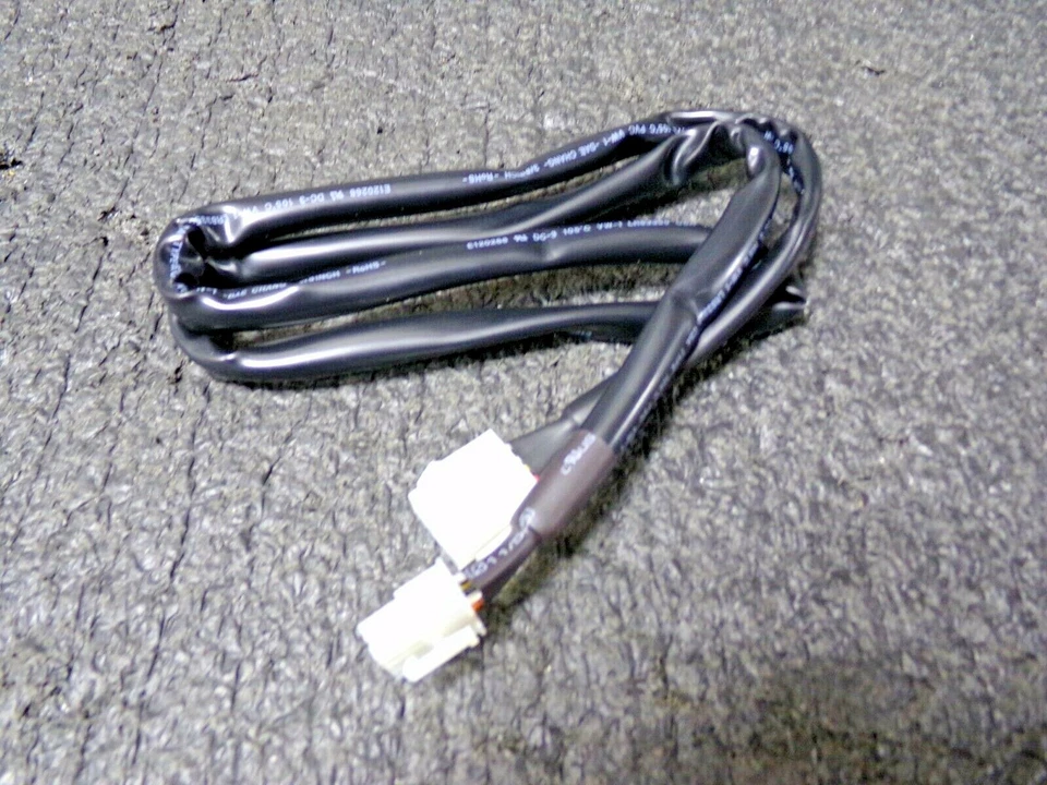 Cable de extensión DAYTON, 4 conductores, 1 M 23L587 (RC) Foto 2 de 4